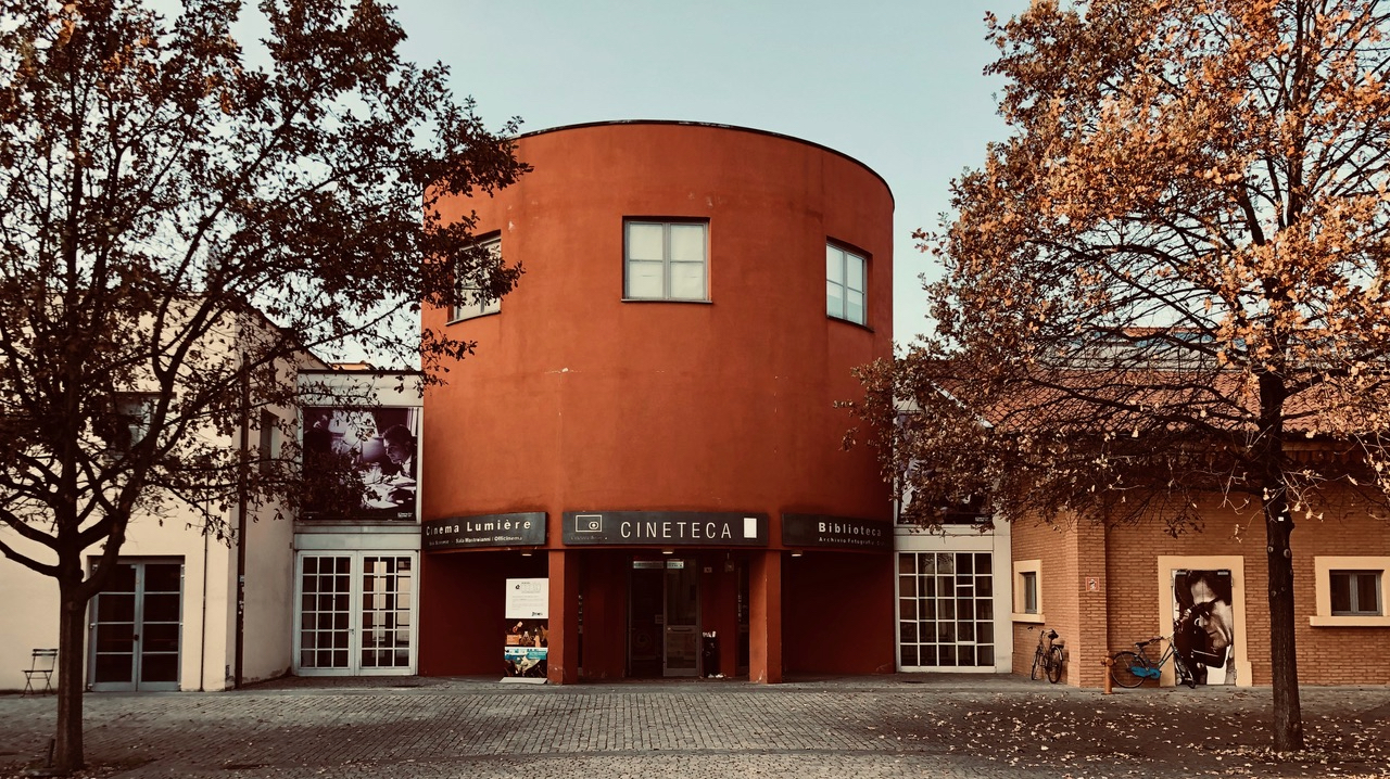Europa Cinemas At di Bologna